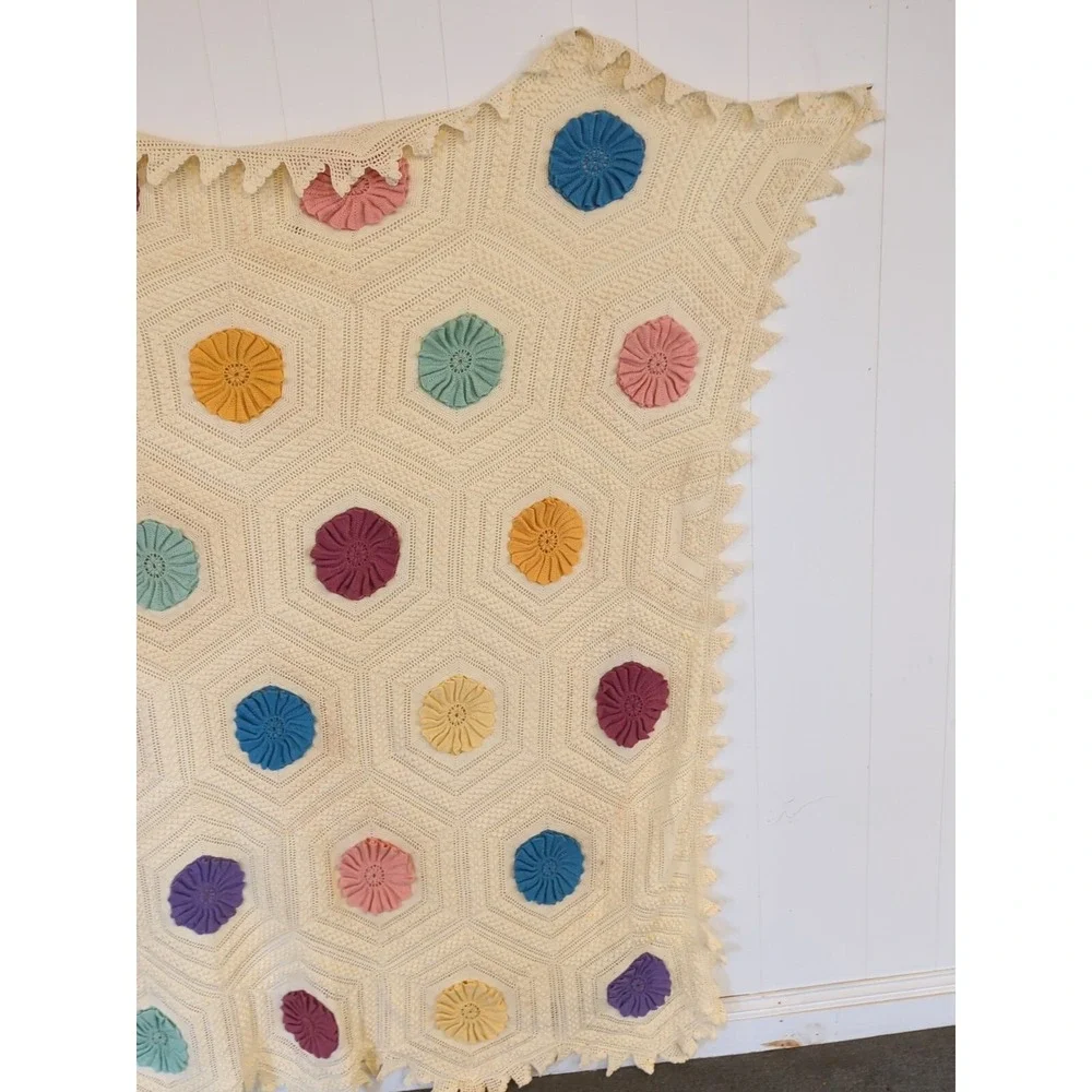 Antique Gorgeous Vintage Crochet Knitted Bed Spread Coverlet Scalloped Edges F/Q
